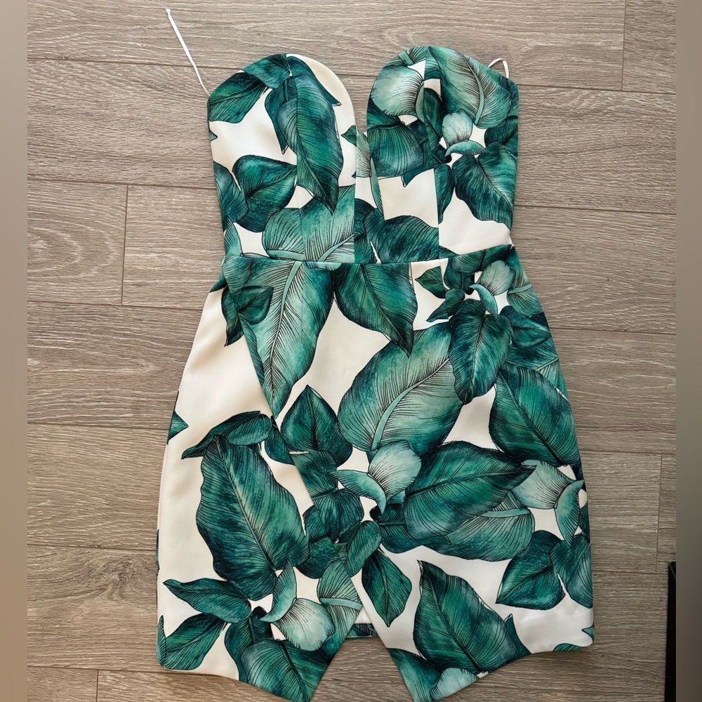 C/MEO COLLECTIVE PALM PRINT MINI DRESS SIZE SMALL! GREAT CONDITION!